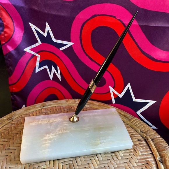 Vintage Sheafer Fountain Desk Pen Marble Alabaster Stand 14K Gold Nib Base Black - Picture 2 of 10